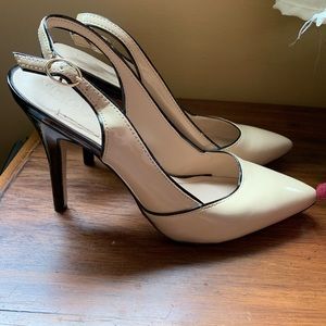 Two tone patent leather sling backs